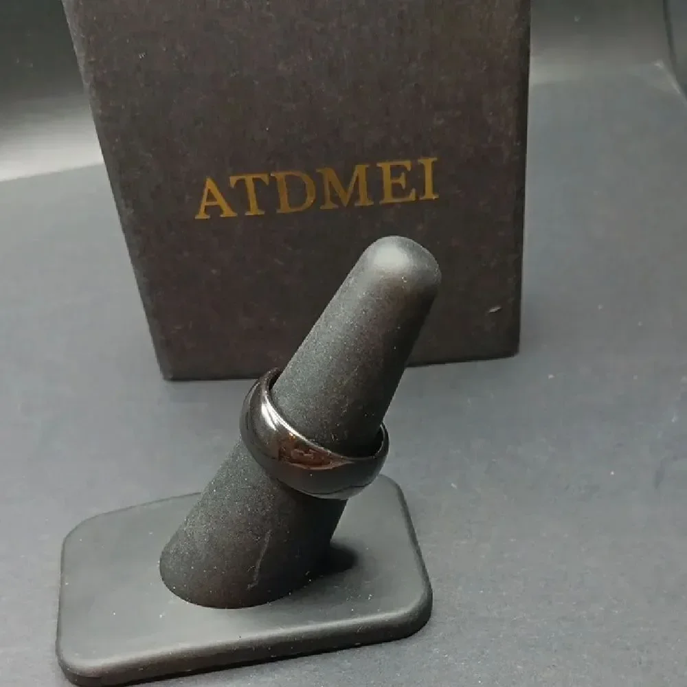 Atdmei Black Glossy Mens Ring 10mm Size 6.5 New With‎ Box